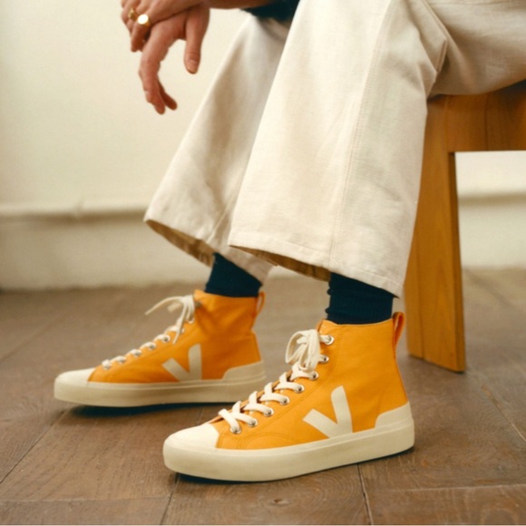 Wata II High Top Sneaker Womens Veja Size 9 New - Picture 1 of 11